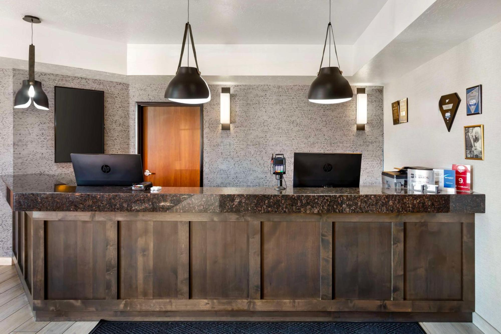 Best Western Holiday Hills Coalville Dış mekan fotoğraf