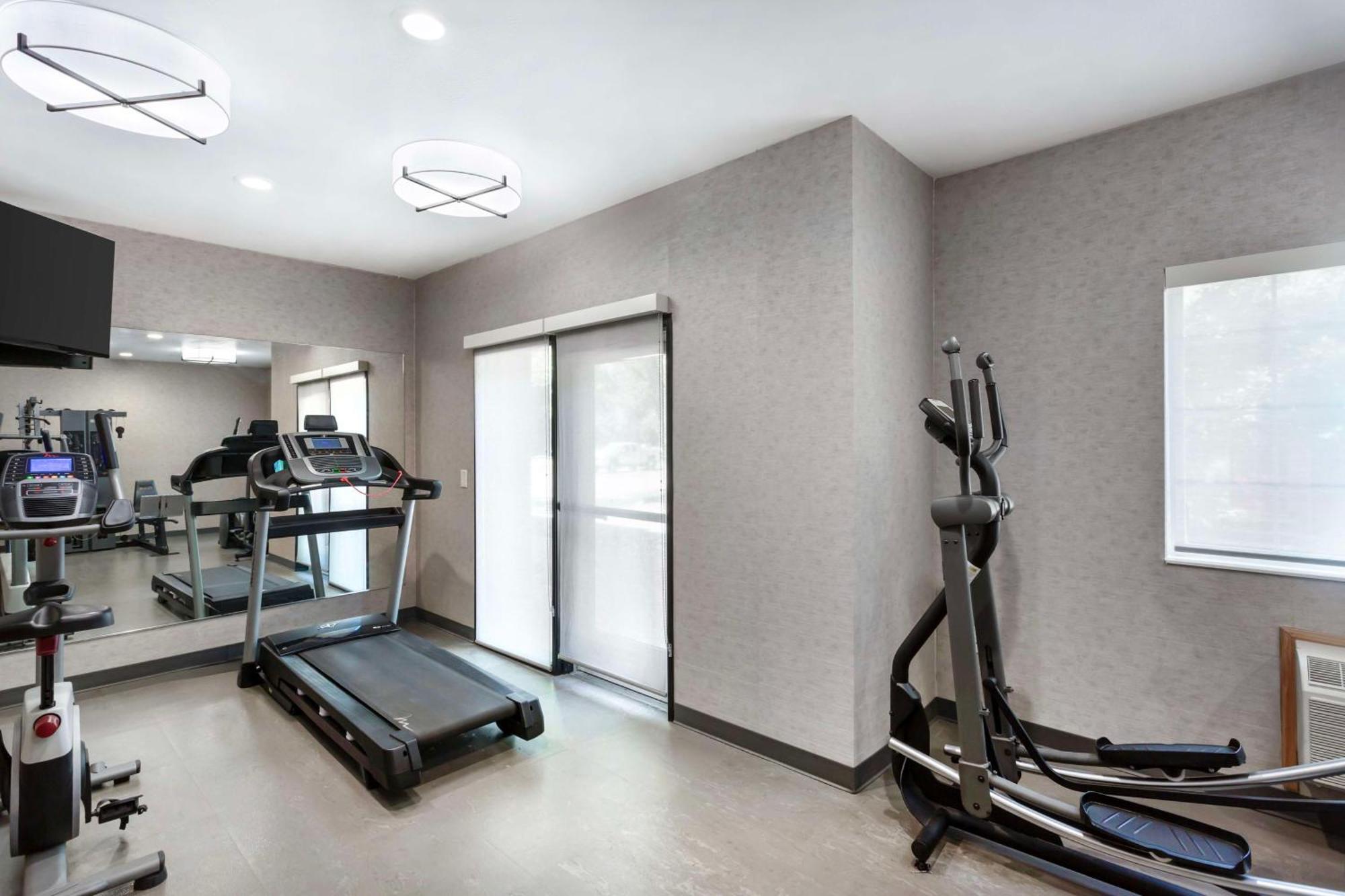 Best Western Holiday Hills Coalville Dış mekan fotoğraf