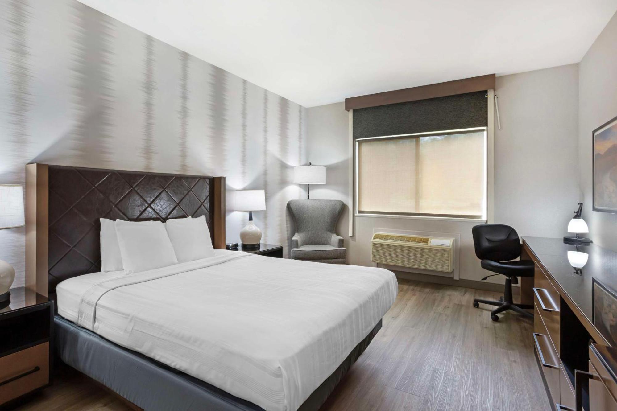 Best Western Holiday Hills Coalville Dış mekan fotoğraf