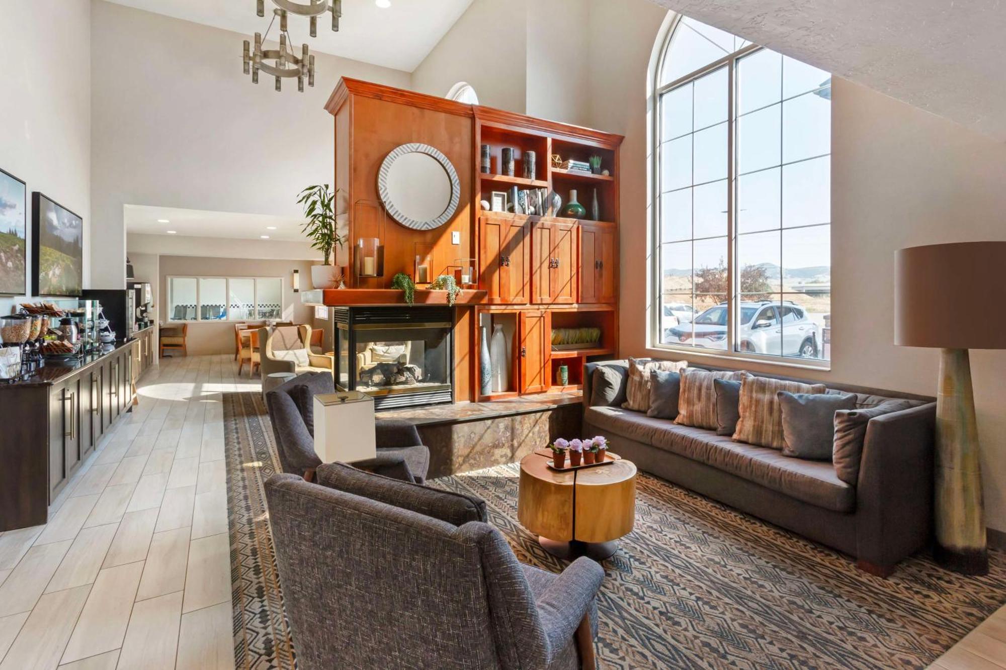 Best Western Holiday Hills Coalville Dış mekan fotoğraf